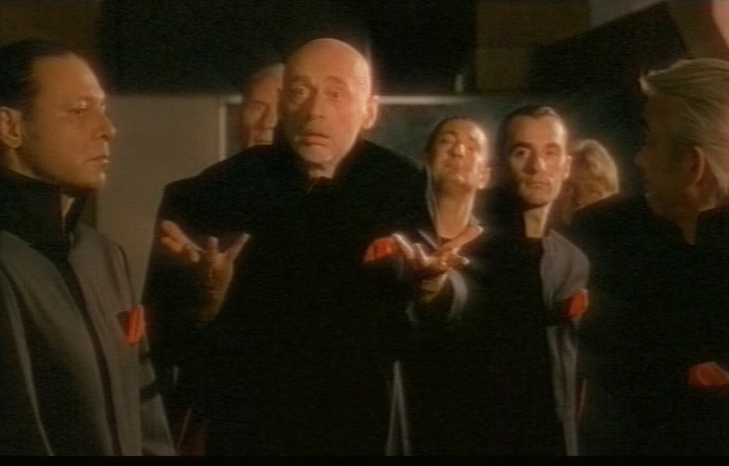 Ein Teufel für Familie Engel / Videostill